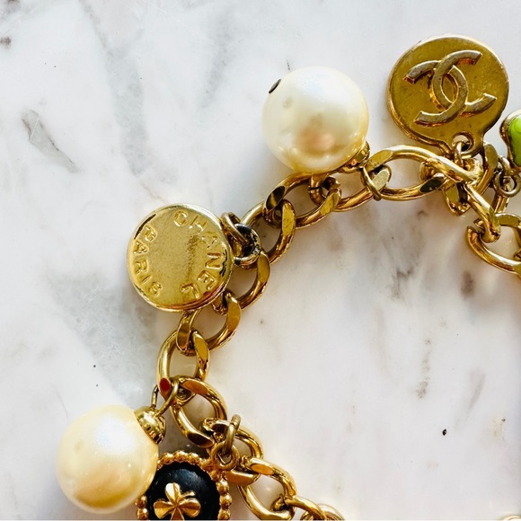 CHANEL Vintage Charm Bracelet - Picture 6 of 8